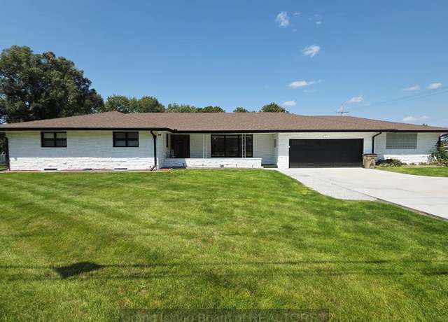 Property at 4204 W Capital Ave, Grand Island, NE 68803, 4 beds, 2.5 baths