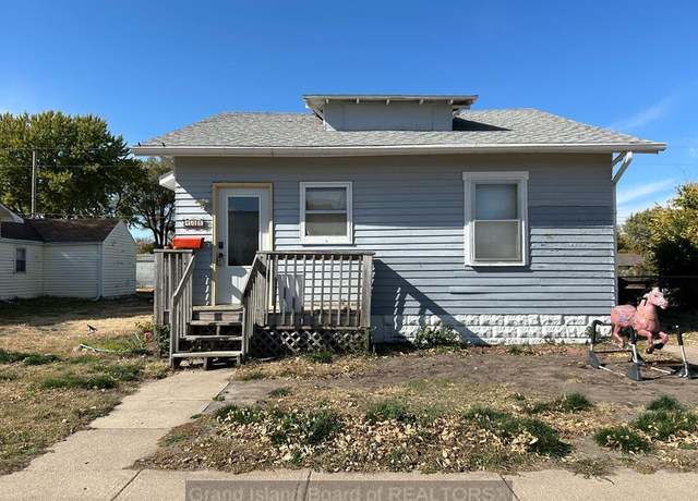 Property at 408 N White Ave, Grand Island, NE 68801, 2 beds, 2 baths