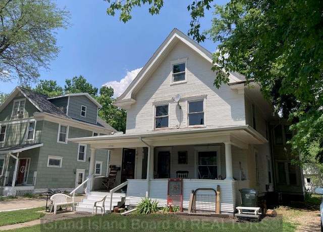 Property at 1736 Euclid Ave, Lincoln, NE 68502, 5 beds, 2 baths
