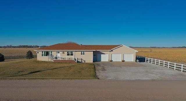 Photo of 1604 W White Cloud Rd, Grand Island, NE 68803