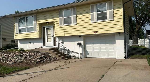 Photo of 920 S Greenwhich Ave, Grand Island, NE 68801