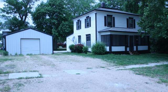 Photo of 1621 10th St, Aurora, NE 68818