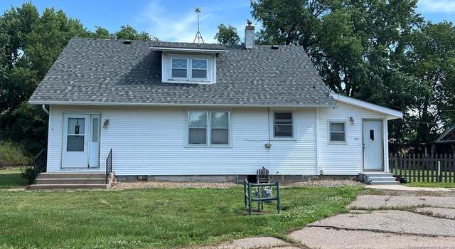 Photo of 200 E 6th St, Juniata, NE 68955