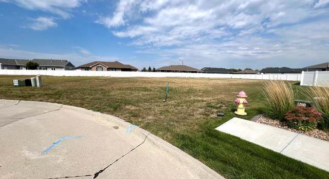 Photo of 3309 Torrey Pines Pl, Grand Island, NE 68803