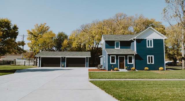 Photo of 1112 East St, Wood River, NE 68883