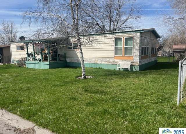 Property at 1605 N East A St, Alturas, CA 96101, 3 beds, 2 baths