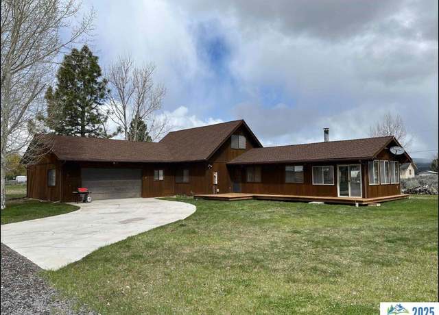 Property at 686-985 Cypress Way, Susanville, CA 96130, 3 beds, 2 baths