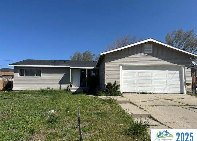 Property at 515 Woodside Way Way, Susanville, CA 96130, 3 beds, 2 baths