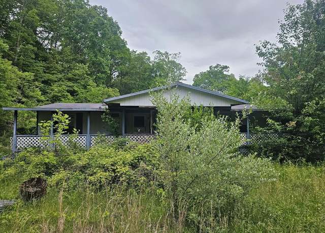 Property at 318 Lost Rd, Richlands, VA 24641, 3 beds, 2 baths