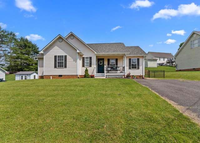 Property at 104 Colonial Dr, Galax, VA 24333, 3 beds, 2 baths