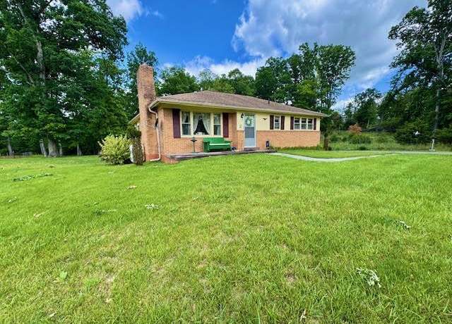Property at 4455 Whitt Southern Rd, Pulaski, VA 24301, 3 beds, 2 baths