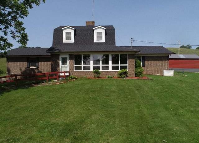 Property at 664 Broadway Ln, Hillsville, VA 24343, 4 beds, 2 baths