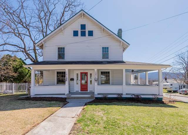Property at 405 E North St, Wytheville, VA 24382, 3 beds, 1.5 baths