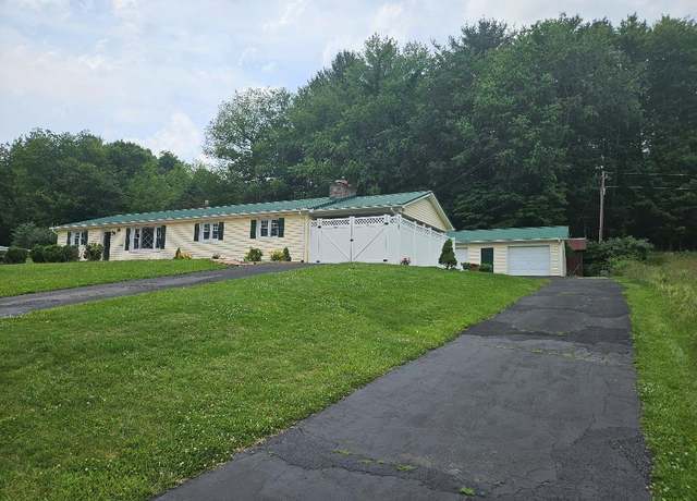 Property at 203 Ramblewood Rd, Chilhowie, VA 24319, 3 beds, 2 baths