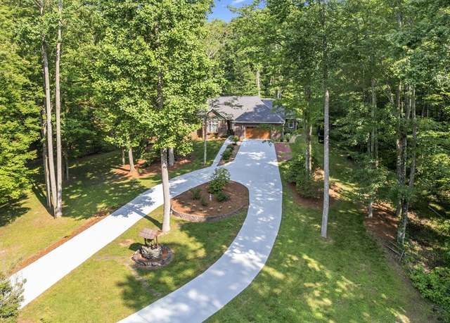 Property at 23677 Archery Range Rd, Bristol, VA 24202, 3 beds, 3 baths