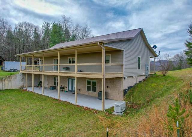Property at 523 Falls Rd, Elk Creek, VA 24326, 3 beds, 2.5 baths