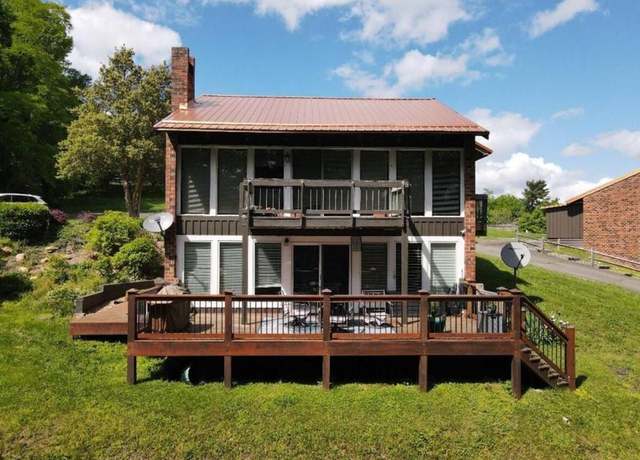 Property at 42 Deer Run Trl, Hillsville, VA 24343, 2 beds, 2 baths
