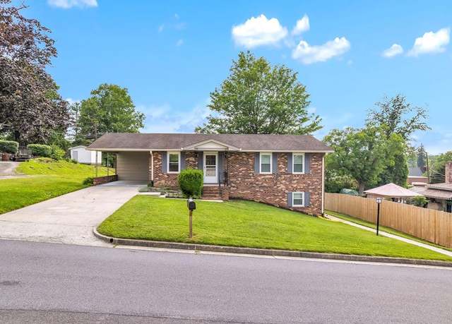 Property at 206 S Park St, Marion, VA 24354, 3 beds, 2 baths