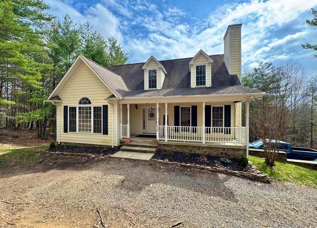 Property at 619 Maplewood Dr, Galax, VA 24333, 3 beds, 3.5 baths