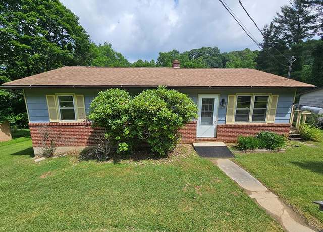 Property at 112 Laurel St, Galax, VA 24333, 3 beds, 1 bath