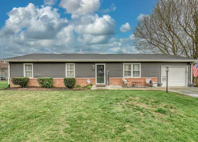 Property at 1086 Hillview Dr, Abingdon, VA 24210, 3 beds, 2 baths