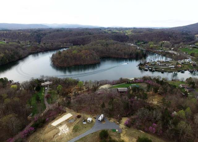Property at 4470 Raspberry Ln Unit 3C, Pulaski, VA 24301