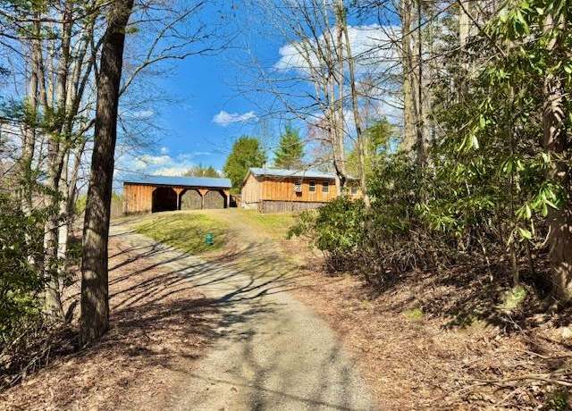 Property at 276 Baliwycke Pl, Galax, VA 24333, 3 beds, 2 baths