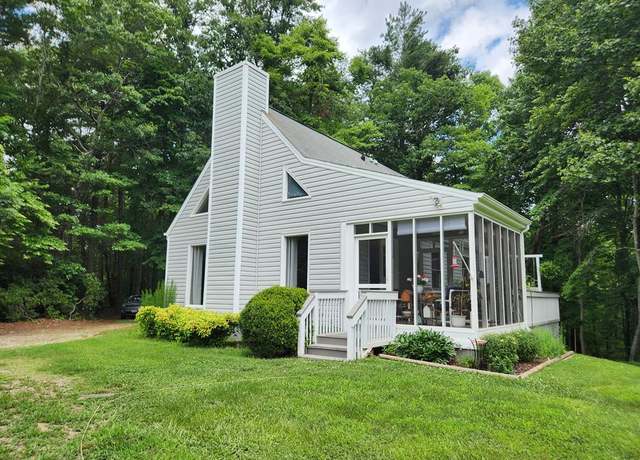 Property at 381 Creek Valley Rd, Stuart, VA 24171, 2 beds, 2 baths