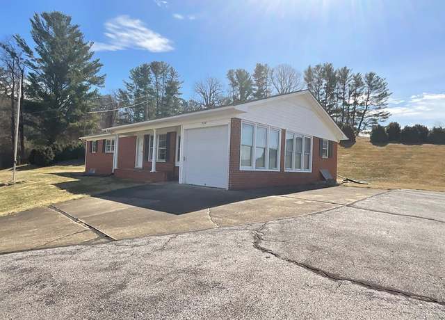 Property at 345 Armory Rd, Galax, VA 24333, 3 beds, 2.5 baths
