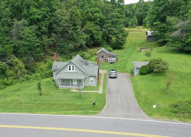 Property at 8699 Pipers Gap Rd, Galax, VA 24333, 3 beds, 2 baths