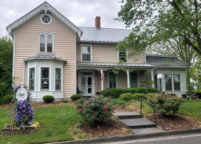Property at 380 West Washington St, Wytheville, VA 24382, 5 beds, 3.5 baths