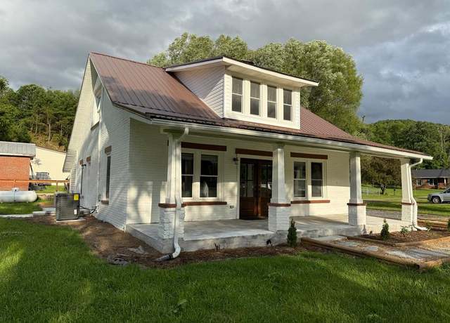 Property at 110 Vincent Ln, Richlands, VA 24641, 3 beds, 2 baths