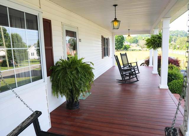 Property at 927 Old Stage Rd, Chilhowie, VA 24319, 3 beds, 2.5 baths