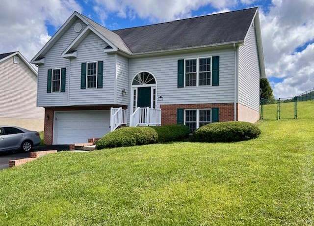 Property at 138 Murray Cir, Bluefield, VA 24605, 3 beds, 2.5 baths