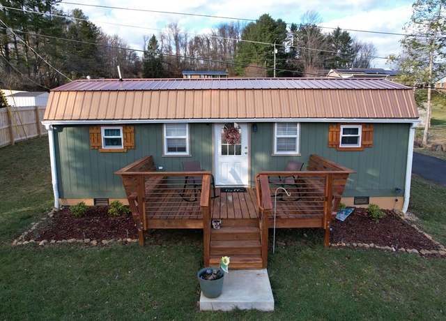 Property at 151 Rolling Hills Dr, Marion, VA 24354, 2 beds, 1 bath