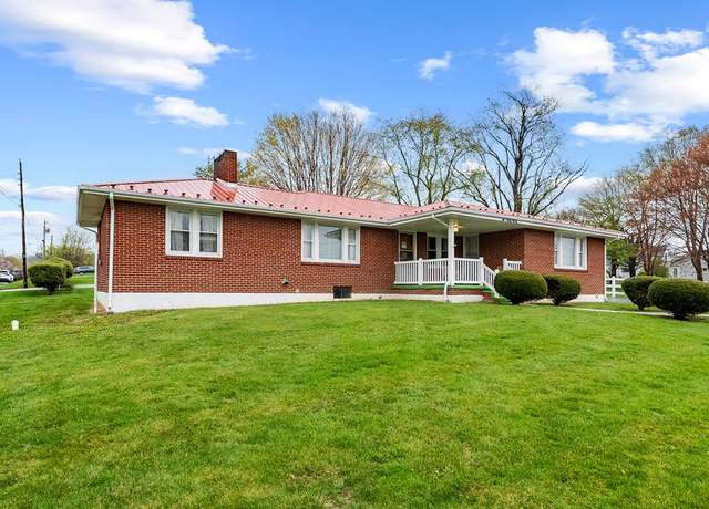 Property at 480 N 3rd St, Wytheville, VA 24382, 3 beds, 2 baths