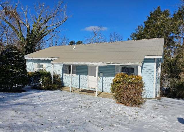 Property at 200 Fries Rd, Galax, VA 24333, 3 beds, 2 baths
