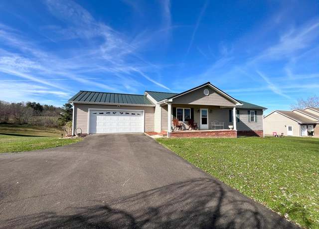 Property at 155 Stonebrook Dr, Galax, VA 24333, 4 beds, 3 baths