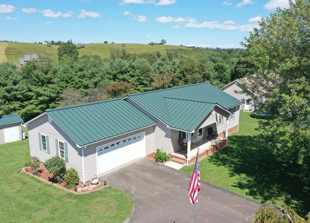 Property at 155 Stonebrook Dr, Galax, VA 24333, 4 beds, 3 baths