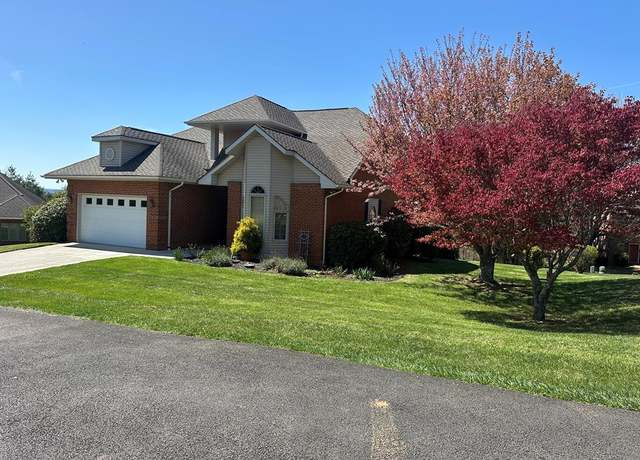 Property at 104 Magnolia Ct, Galax, VA 24333, 2 beds, 2 baths