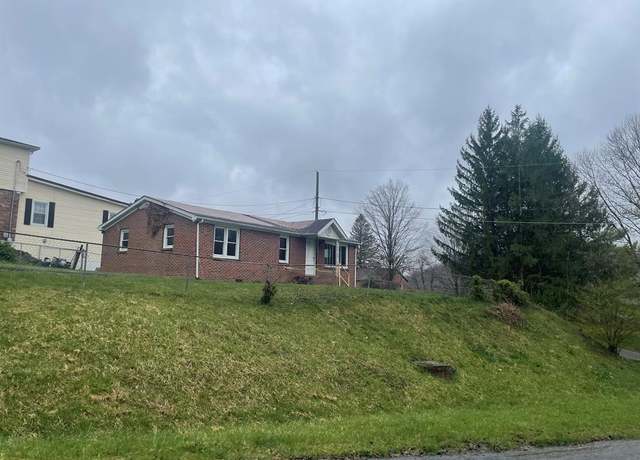 Property at 1304 Mcdowell St, Richlands, VA 24641, 3 beds, 1 bath