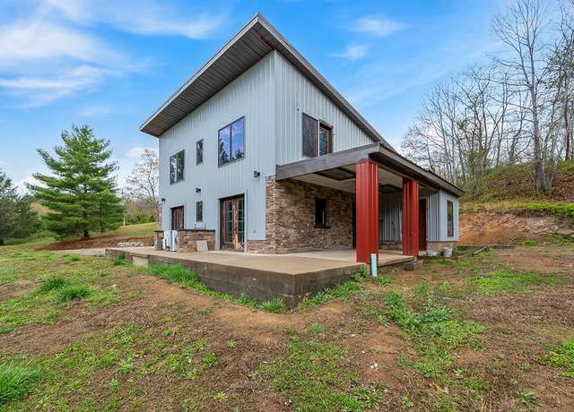 Property at 359 Meadow View Ln, Max Meadows, VA 24360, 3 beds, 3 baths