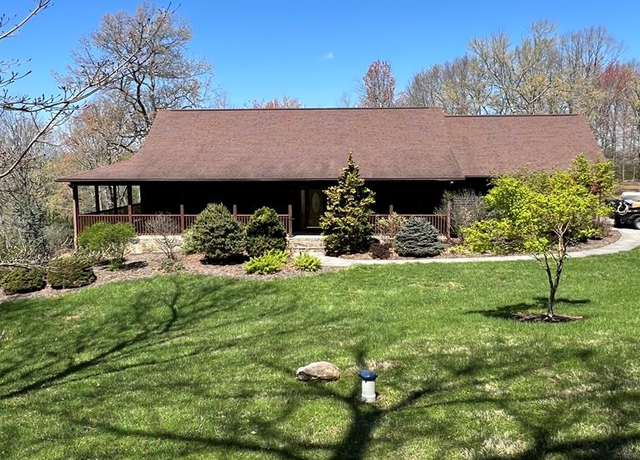 Property at 132 Eagle Rdg, Galax, VA 24333, 3 beds, 2 baths