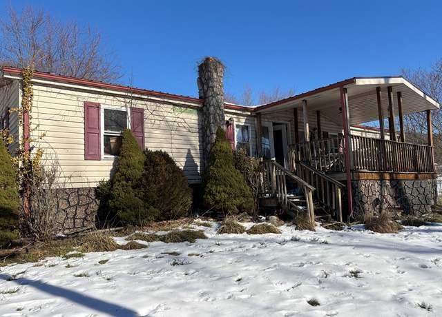 Property at 797 Cleghorne Valley Rd, Marion, VA 24354, 3 beds, 2 baths