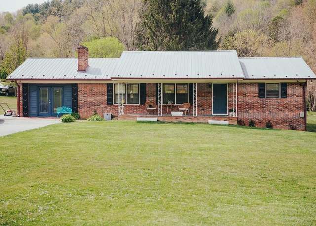 Property at 2706 Scratch Gravel Rd, Marion, VA 24354, 3 beds, 1.5 baths