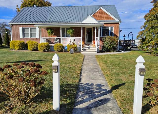 Property at 202 E Buck Ave, Rural Retreat, VA 24368, 3 beds, 2 baths