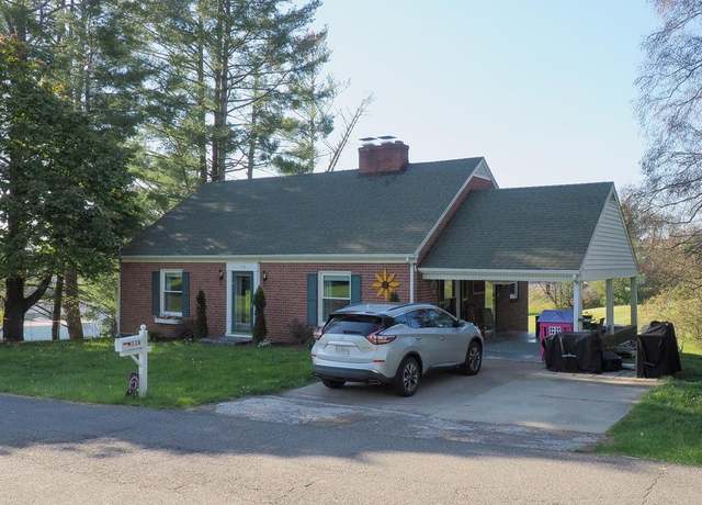 Property at 116 Early St, Hillsville, VA 24343, 4 beds, 2 baths