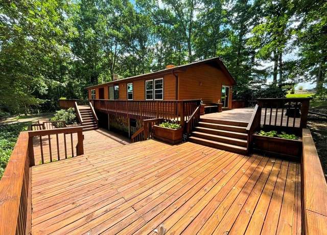 Property at 2975 N 4th St, Wytheville, VA 24382, 3 beds, 3 baths