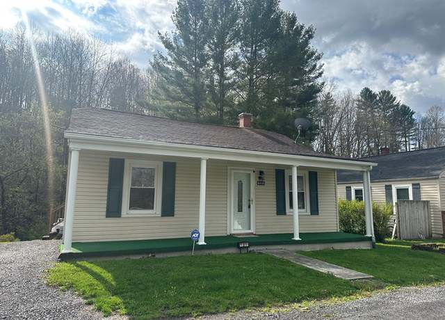 Property at 131 Gateway Dr, Richlands, VA 24641, 2 beds, 1 bath