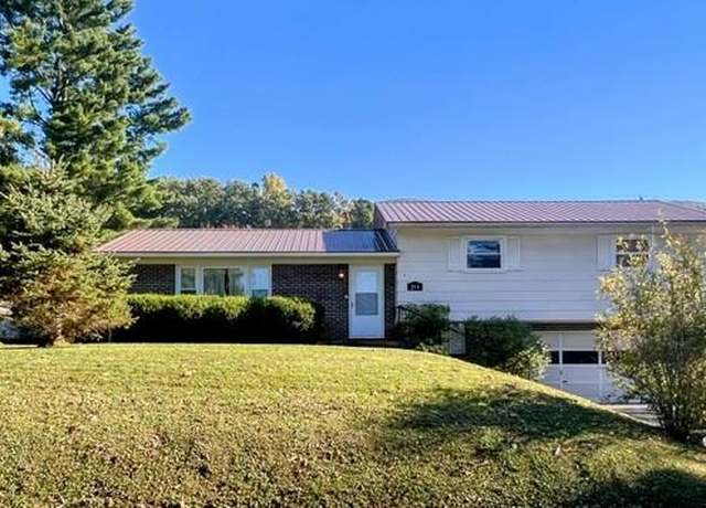 Property at 214 Lagrange St, North Tazewell, VA 24630, 4 beds, 2 baths
